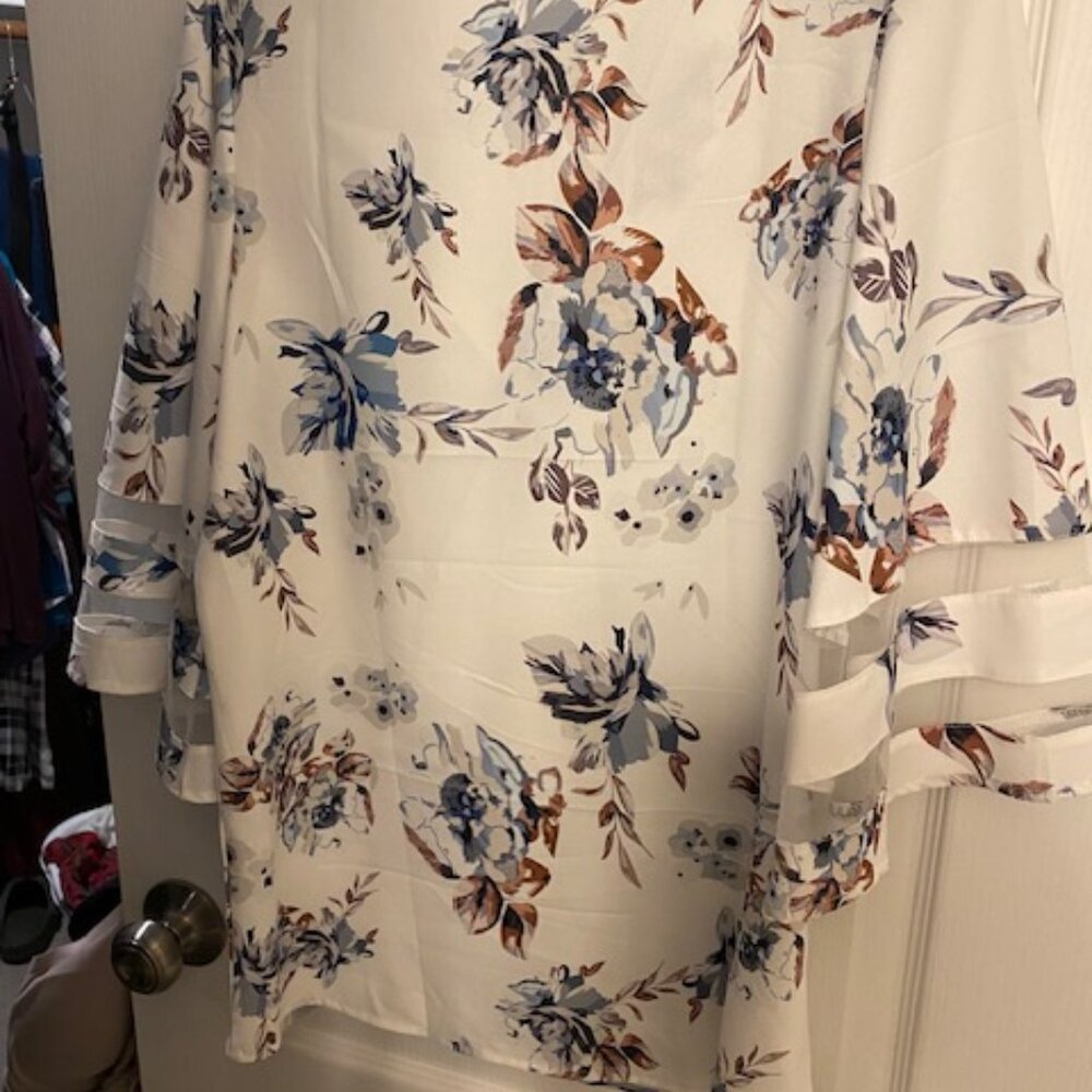 White blouse with blue & brown flowers Size M
